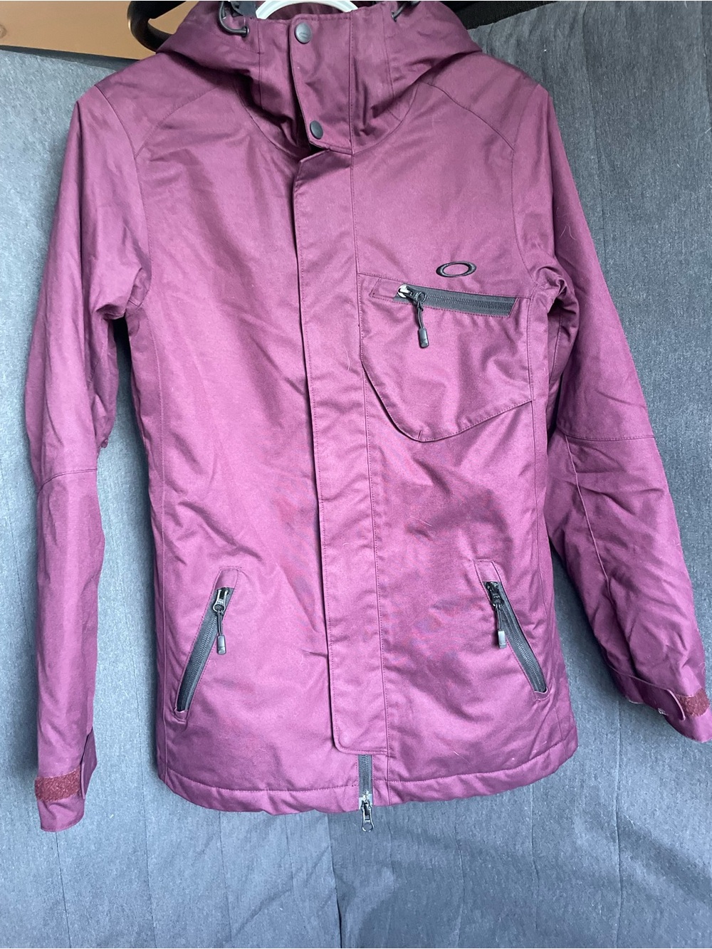 Oakley women’s parka winter coat in burgundy size extra small